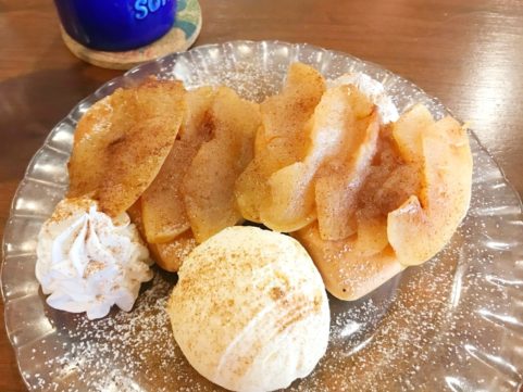 ハワイアンなお店のハートなパンケーキは幸せの味 大阪堺 ハワイアンカフェalohas 楽しいを彦根から 独擅場 ドクセンジョウ